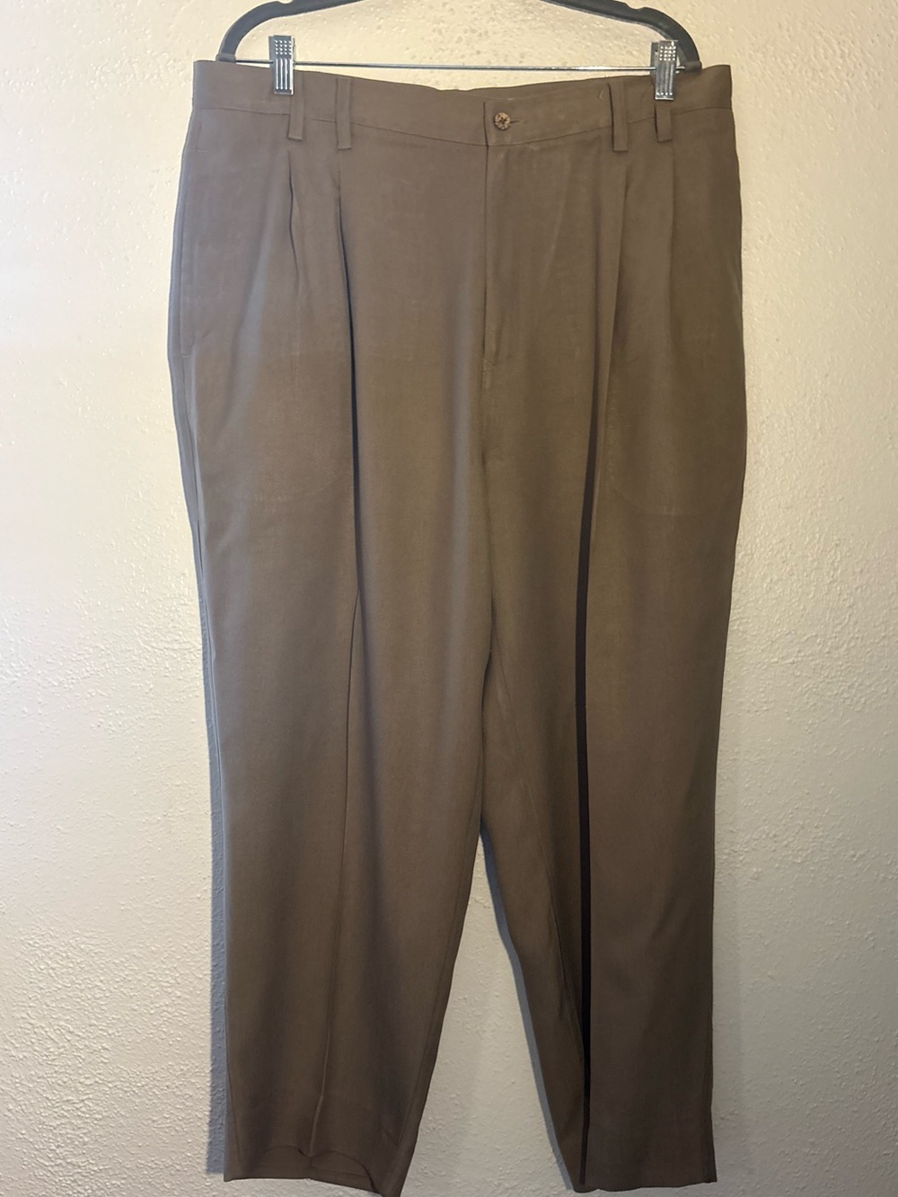 Tommy Bahama Men’s 100% Silk Pants Size 38 Brown Relax Fit Preppy